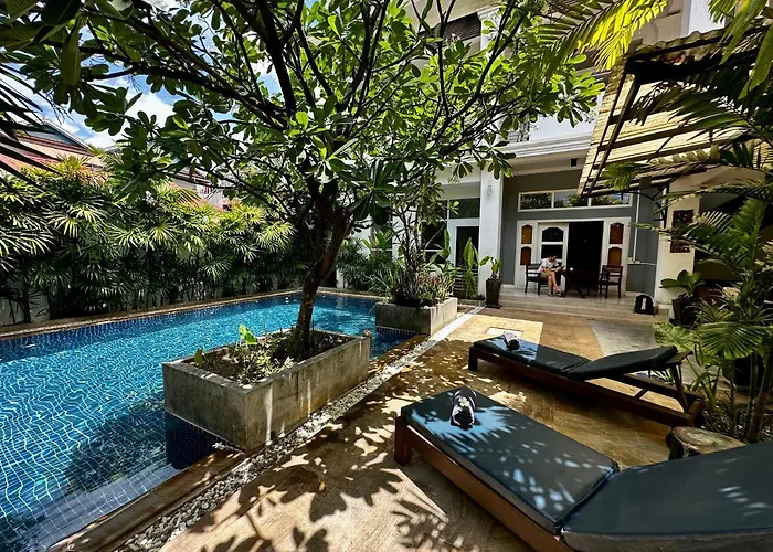 Babel Boutique Hotel 3*