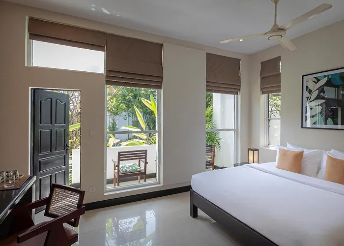 Babel Boutique Hotel 3*