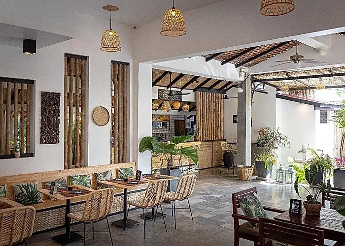 Babel Boutique Hotel 3*